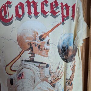 NWT Mens Concept Astronaut SS Tshirt  Size Medium
